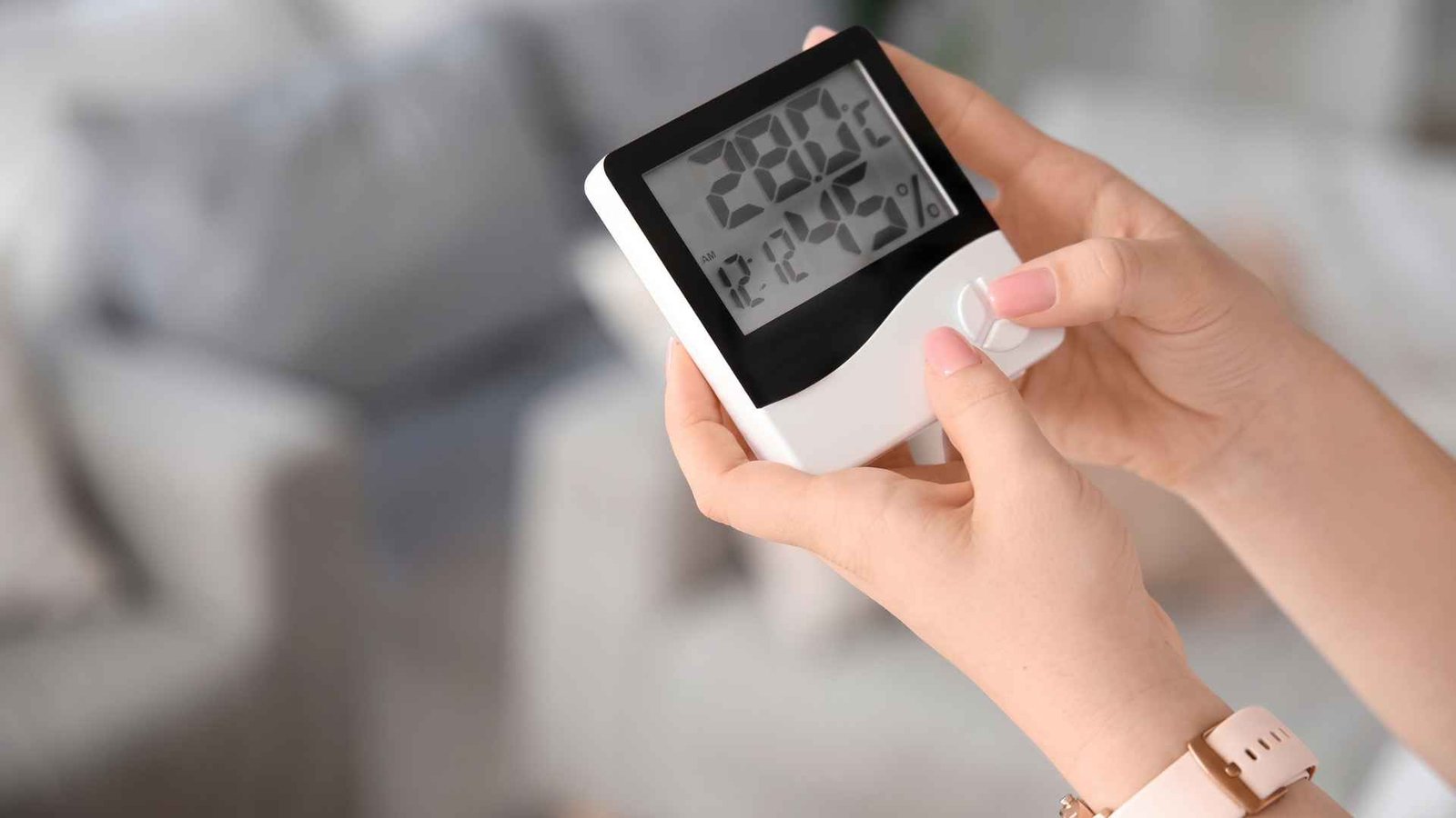 How To Use a Digital Hygrometer in a Bedroom 