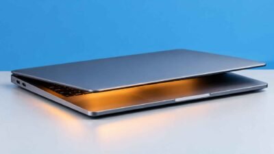 How to Fix a Laptop Waking Up While the Lid Is Closed