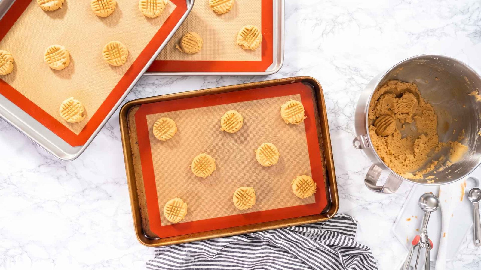 What Happens If You Grease a Silicone Baking Mat Anyway?